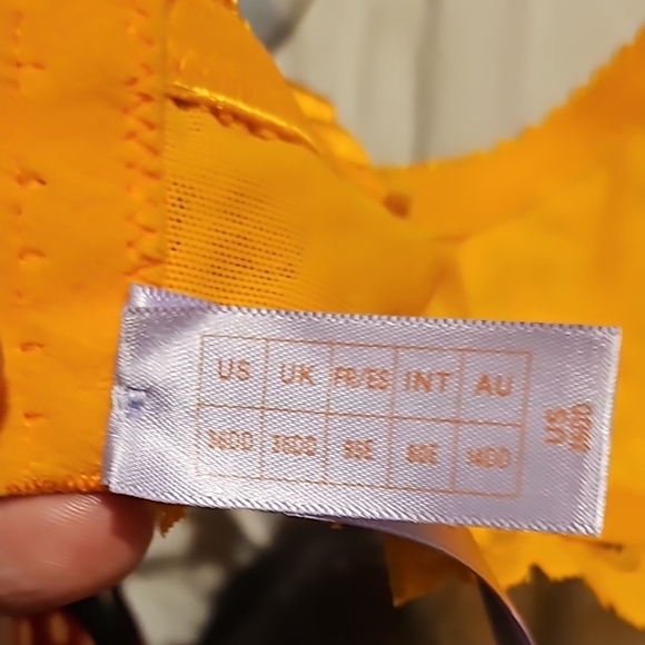 Savage X Fenty Orange Push-Up Bra and panty set - Picture 5 of 9